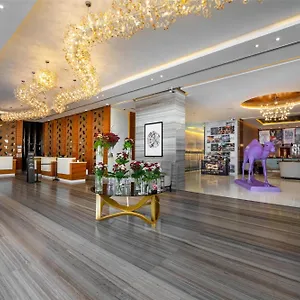 מלון Radisson Blu Hotel, Waterfront, דובאי