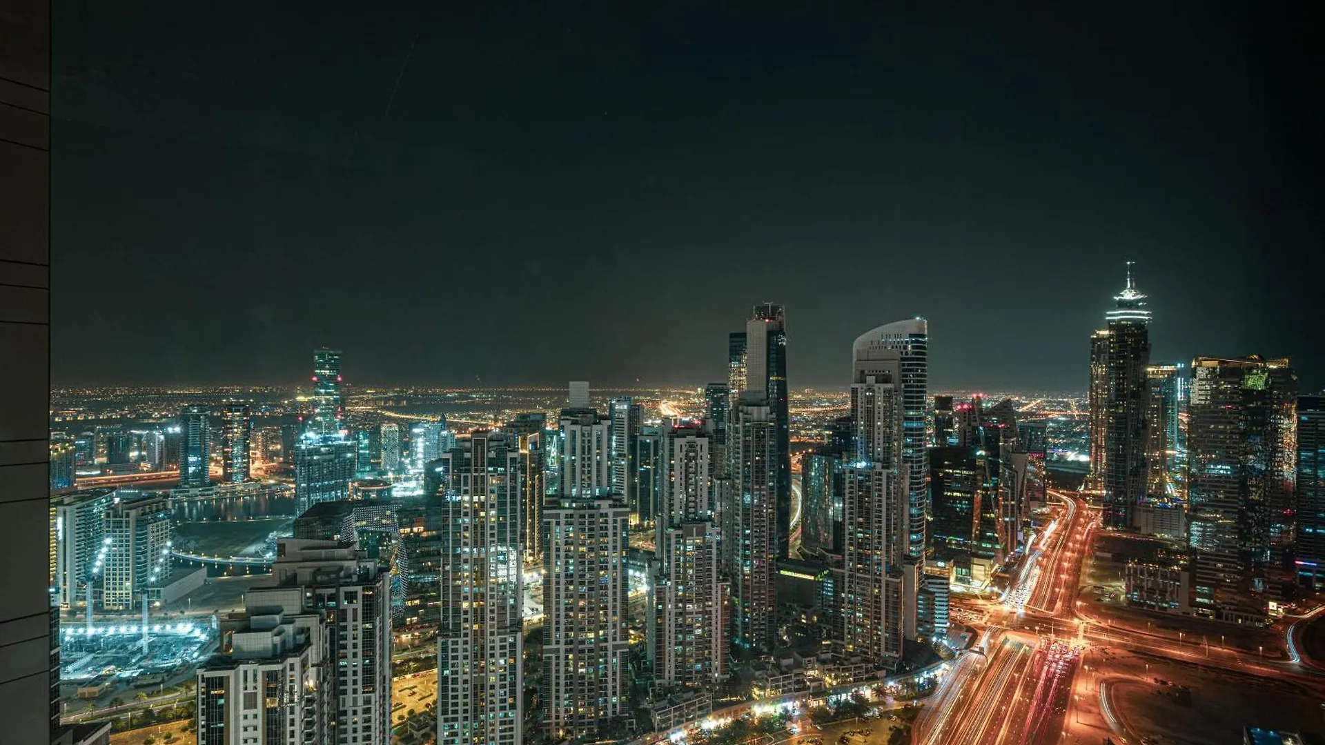 Smartstay At Paramount Tower - Sea And Downtown Views - Infinity Pool - Modern Luxury Residences Dubai 0*,  United Arab Emirates