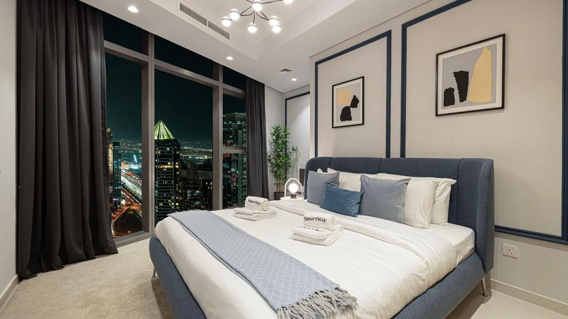 Smartstay At Paramount Tower - Sea And Downtown Views - Infinity Pool - Modern Luxury Residences Dubai Apartment