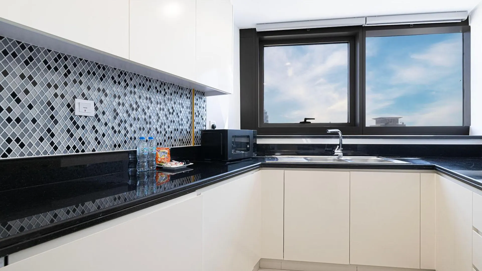 Smartstay At Paramount Tower - Sea And Downtown Views - Infinity Pool - Modern Luxury Residences Dubai